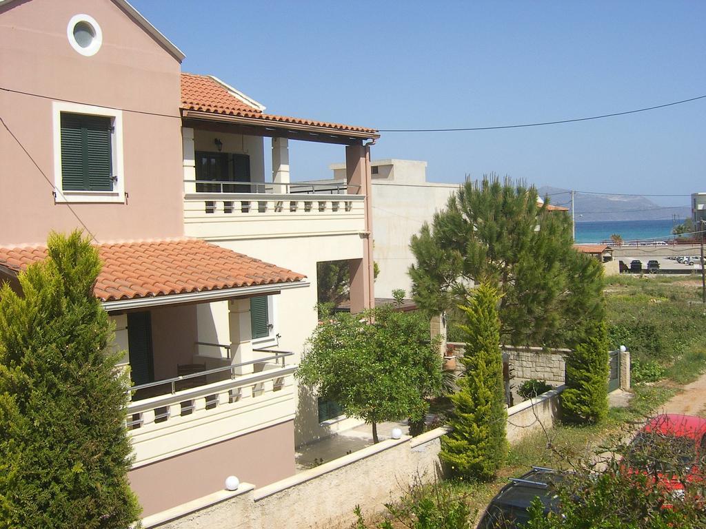 Villa Alimedon 알미리다 외부 사진